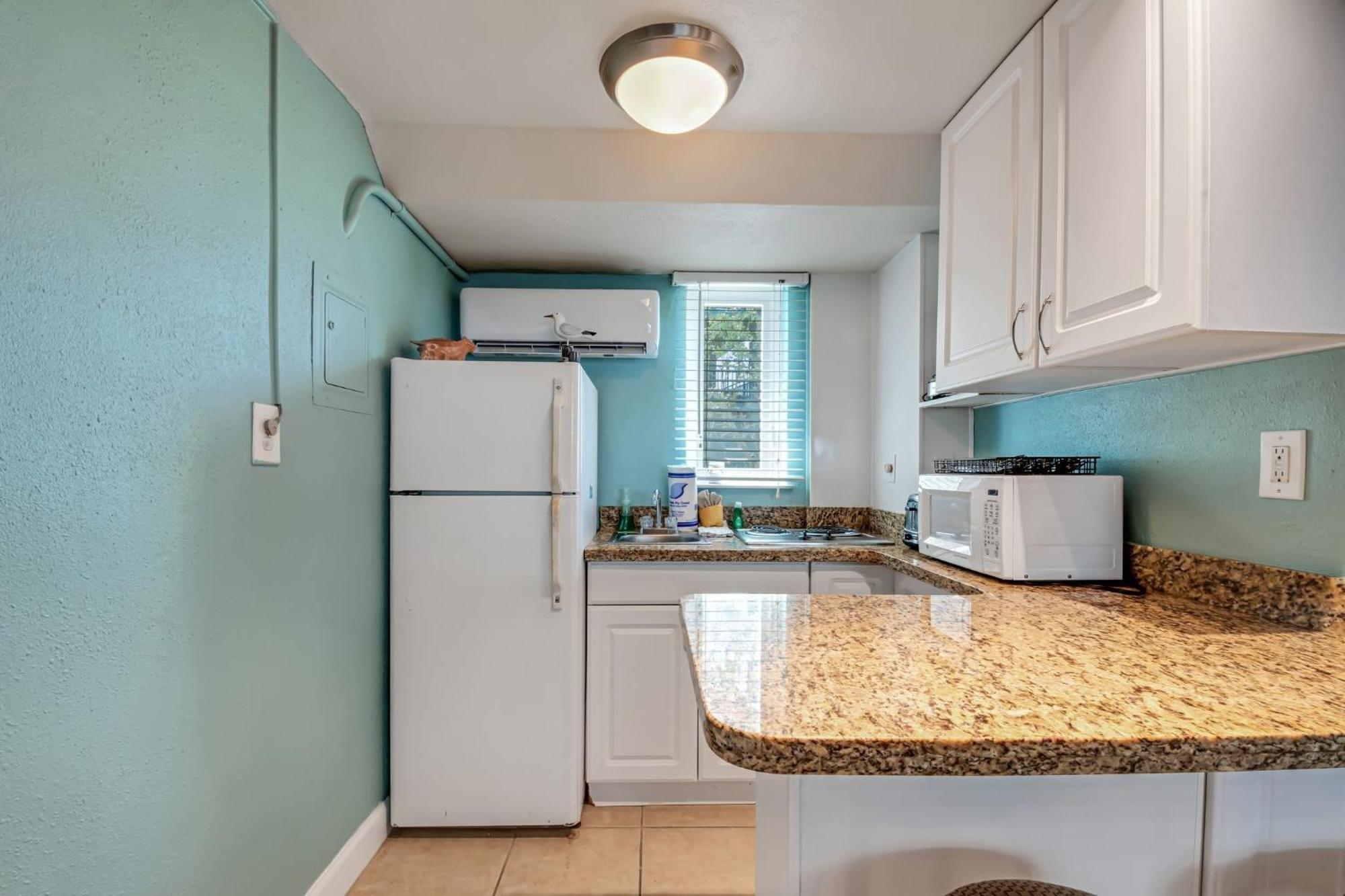 Tropic Terrace #4 - Beachfront Rental Apts St. Pete Beach Exterior foto